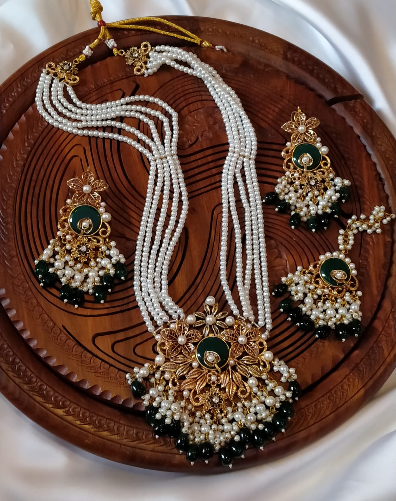 RUSSMA:Handmade long maala set with earrings & Teeka💖💞