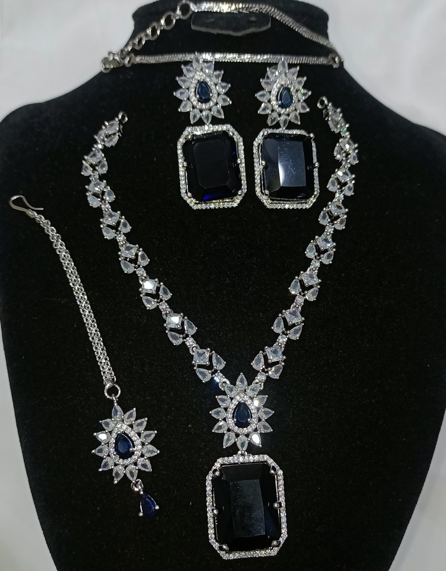 *New Design Best Quality AD Zarcon PartyWear Necklace Set With Teeka